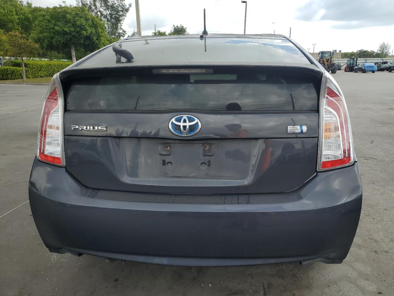 2013 TOYOTA PRIUS photo 6
