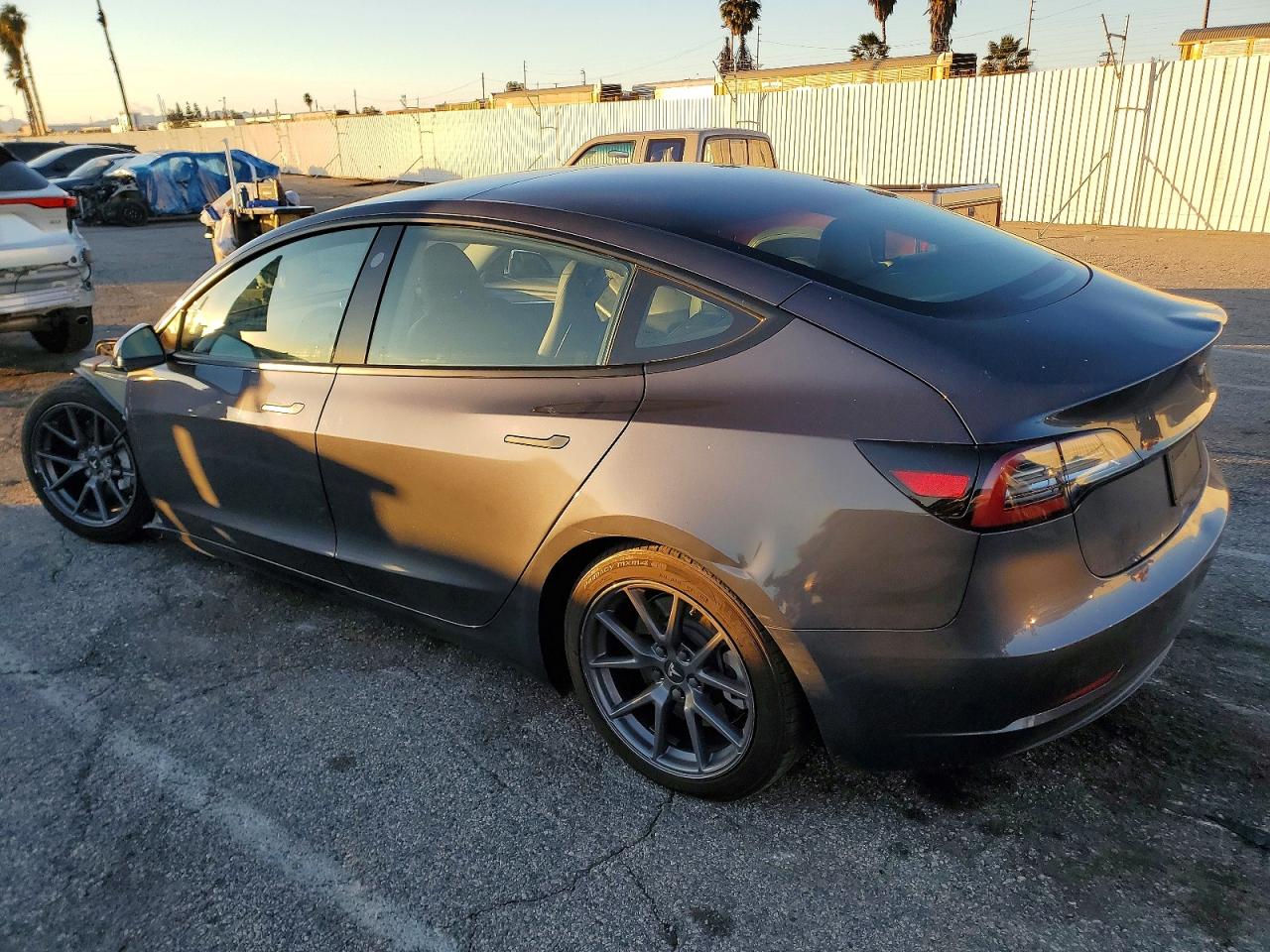 2023 TESLA MODEL 3 photo 2