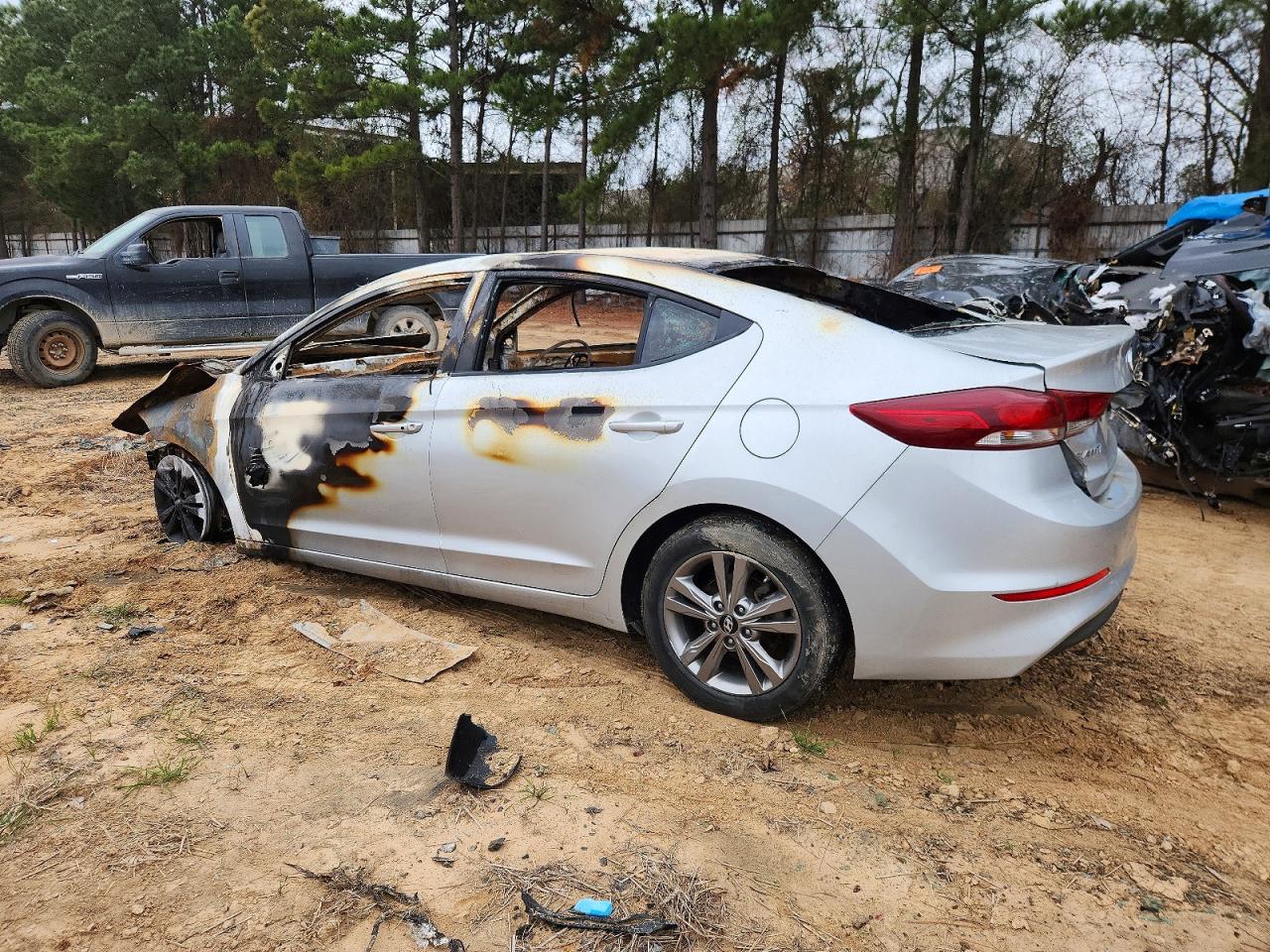 2018 HYUNDAI ELANTRA VALUE EDITION photo 3