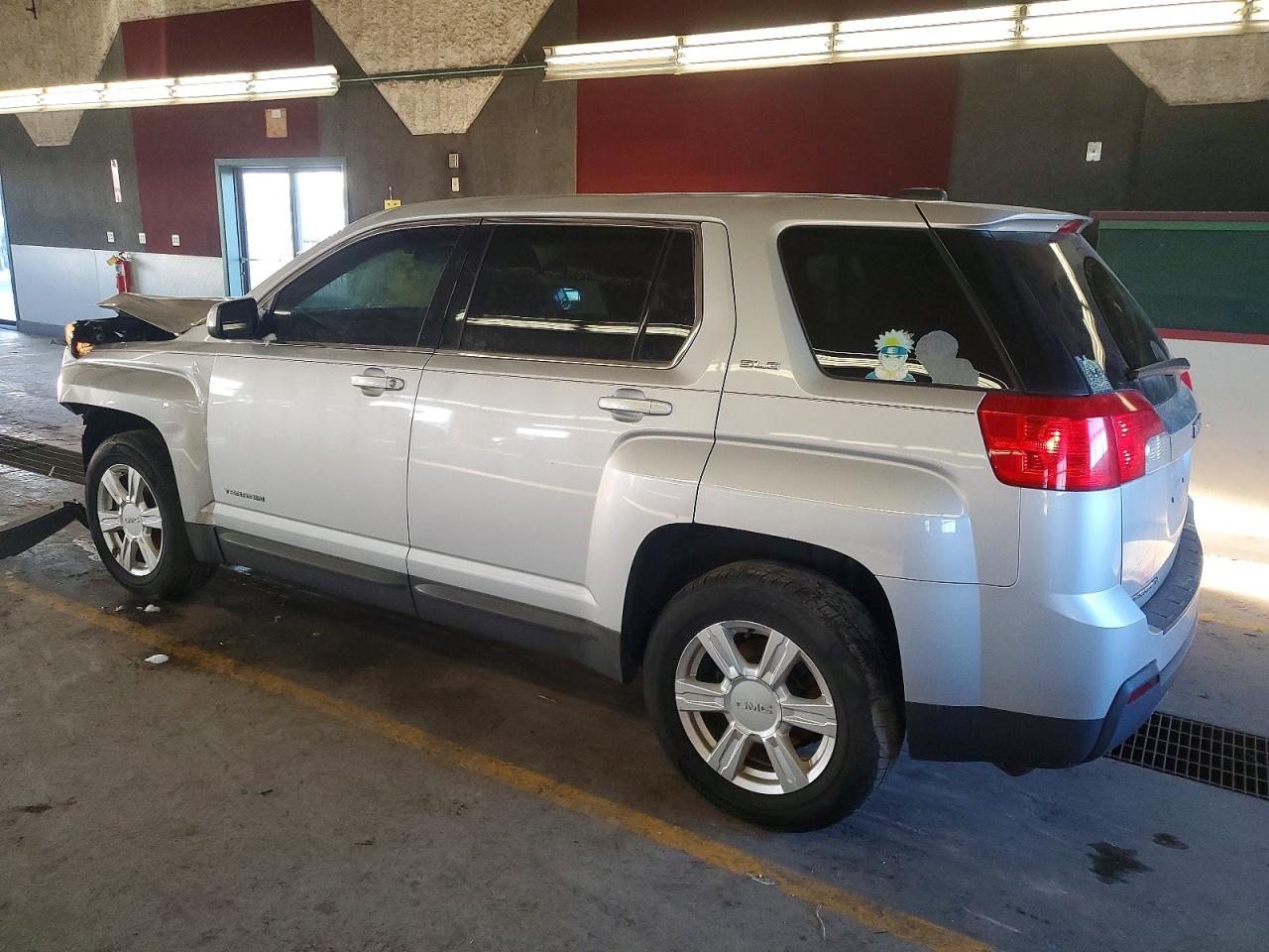 2015 GMC TERRAIN SLE photo 2