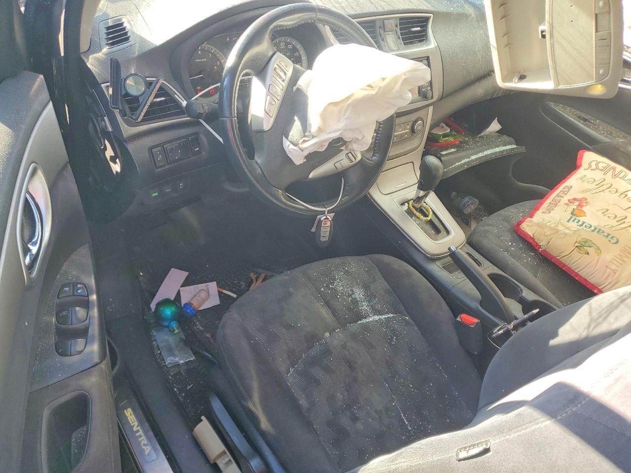 2013 NISSAN SENTRA S photo 8