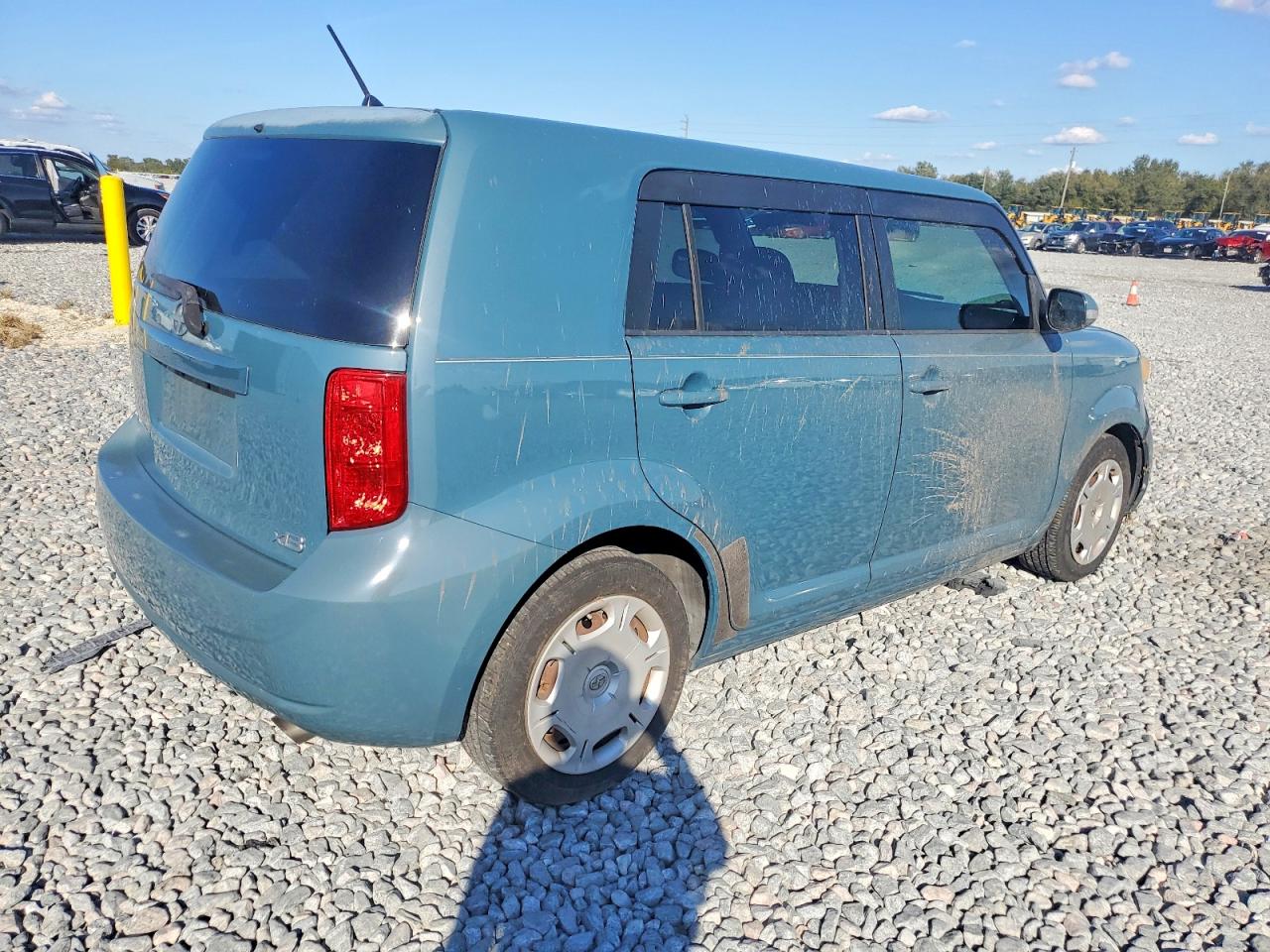 2008 TOYOTA SCION XB photo 3