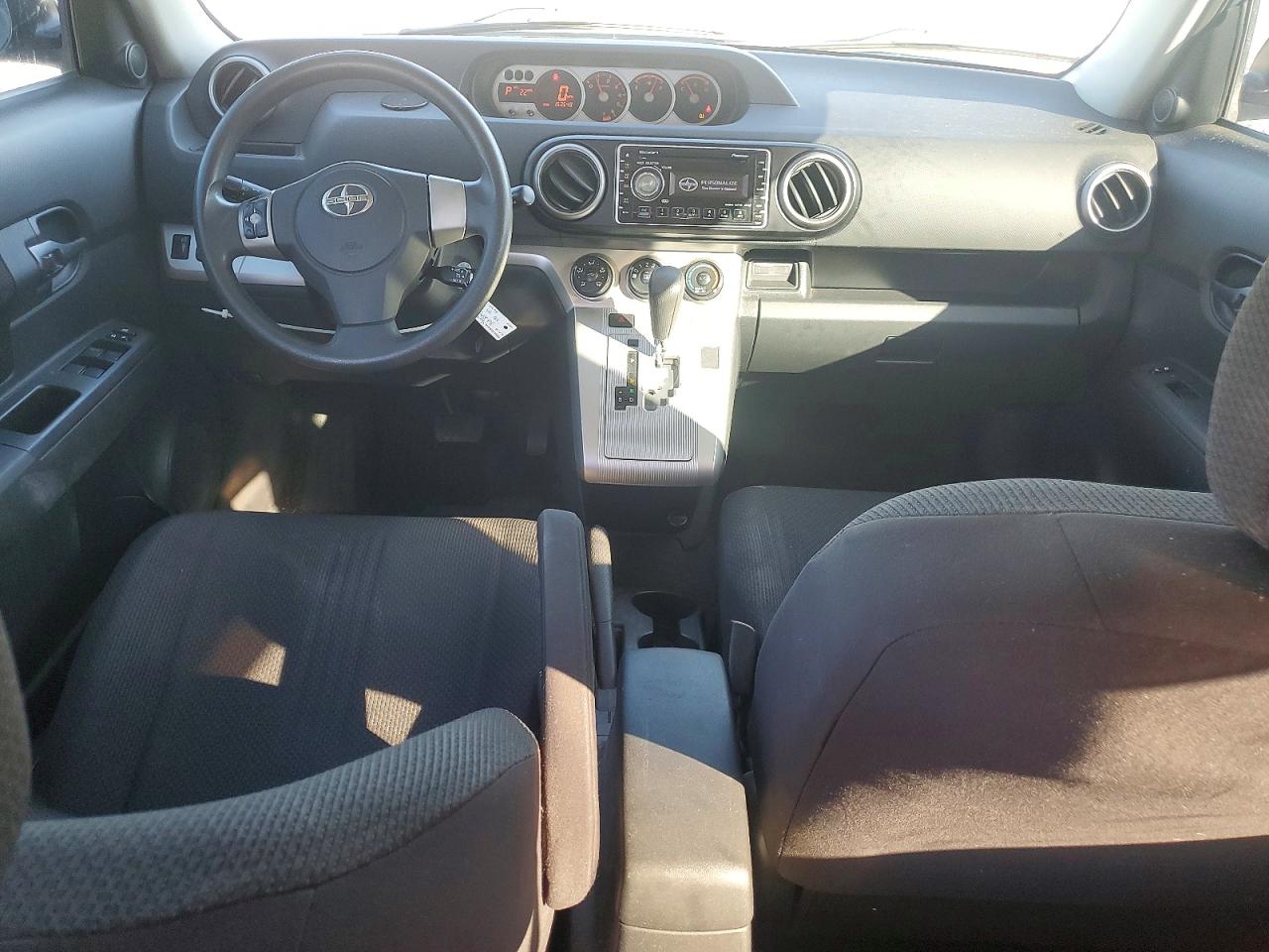 2008 TOYOTA SCION XB photo 8
