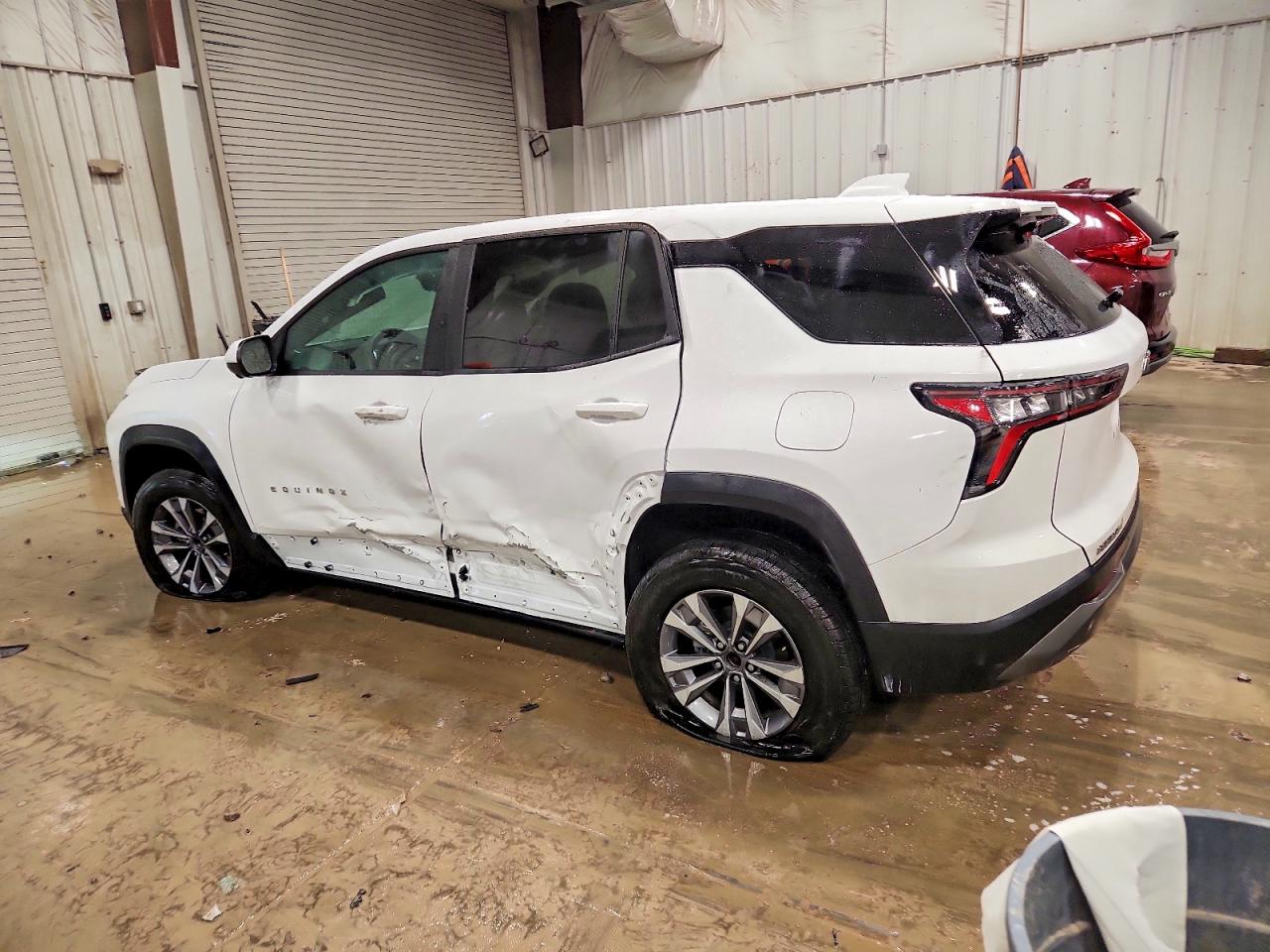 2026 CHEVROLET EQUINOX LT photo 2