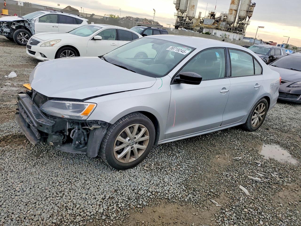 2015 VOLKSWAGEN JETTA