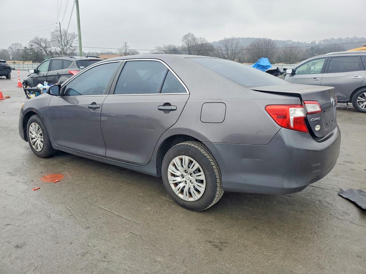 2014 TOYOTA CAMRY L photo 2
