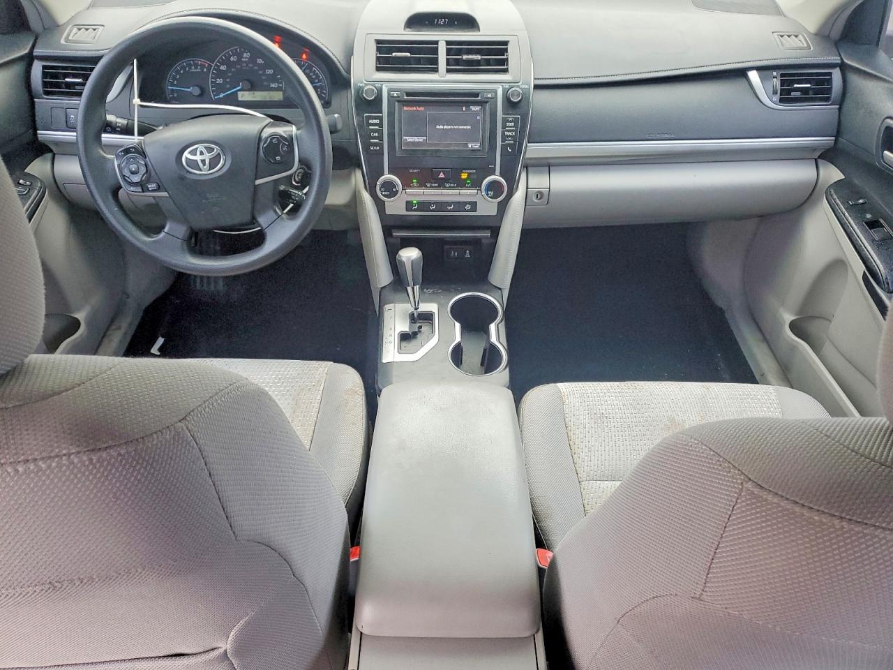 2014 TOYOTA CAMRY L photo 8