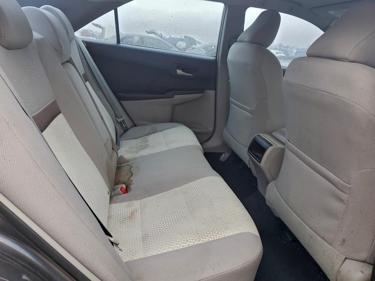2014 TOYOTA CAMRY L photo 10