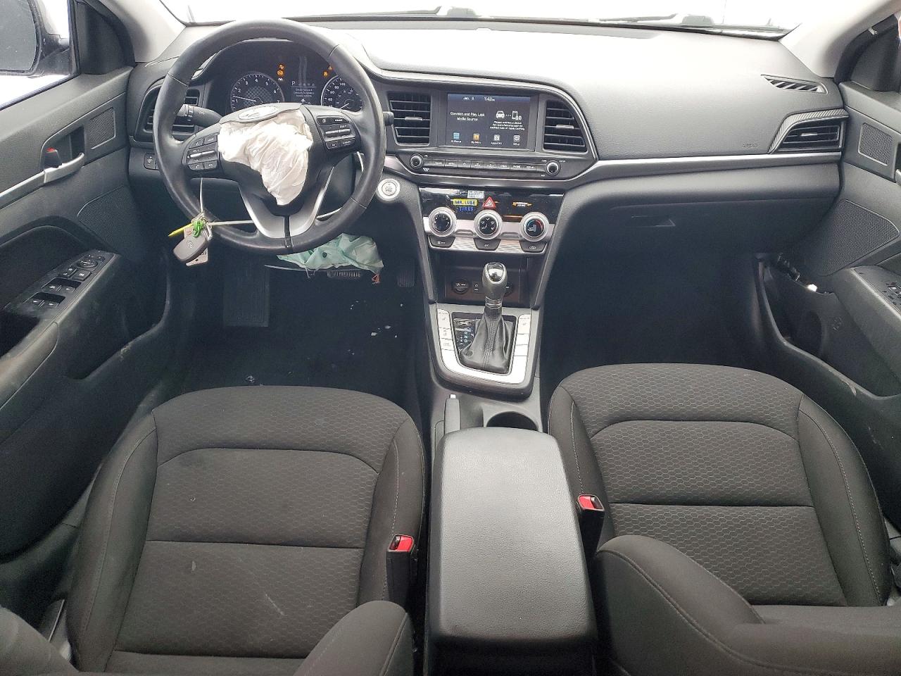 2020 HYUNDAI ELANTRA SEL photo 8