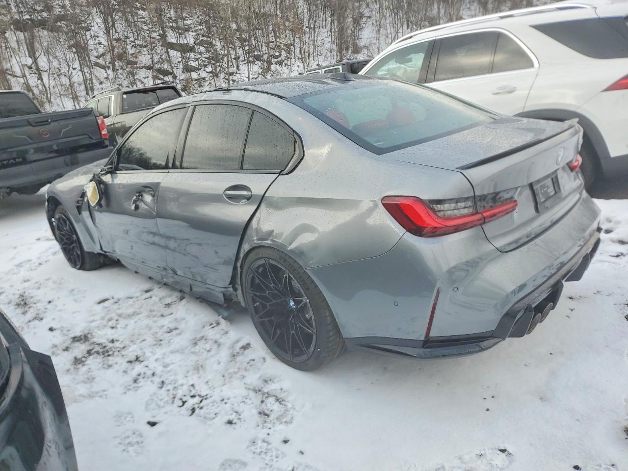 2025 BMW M3 photo 2