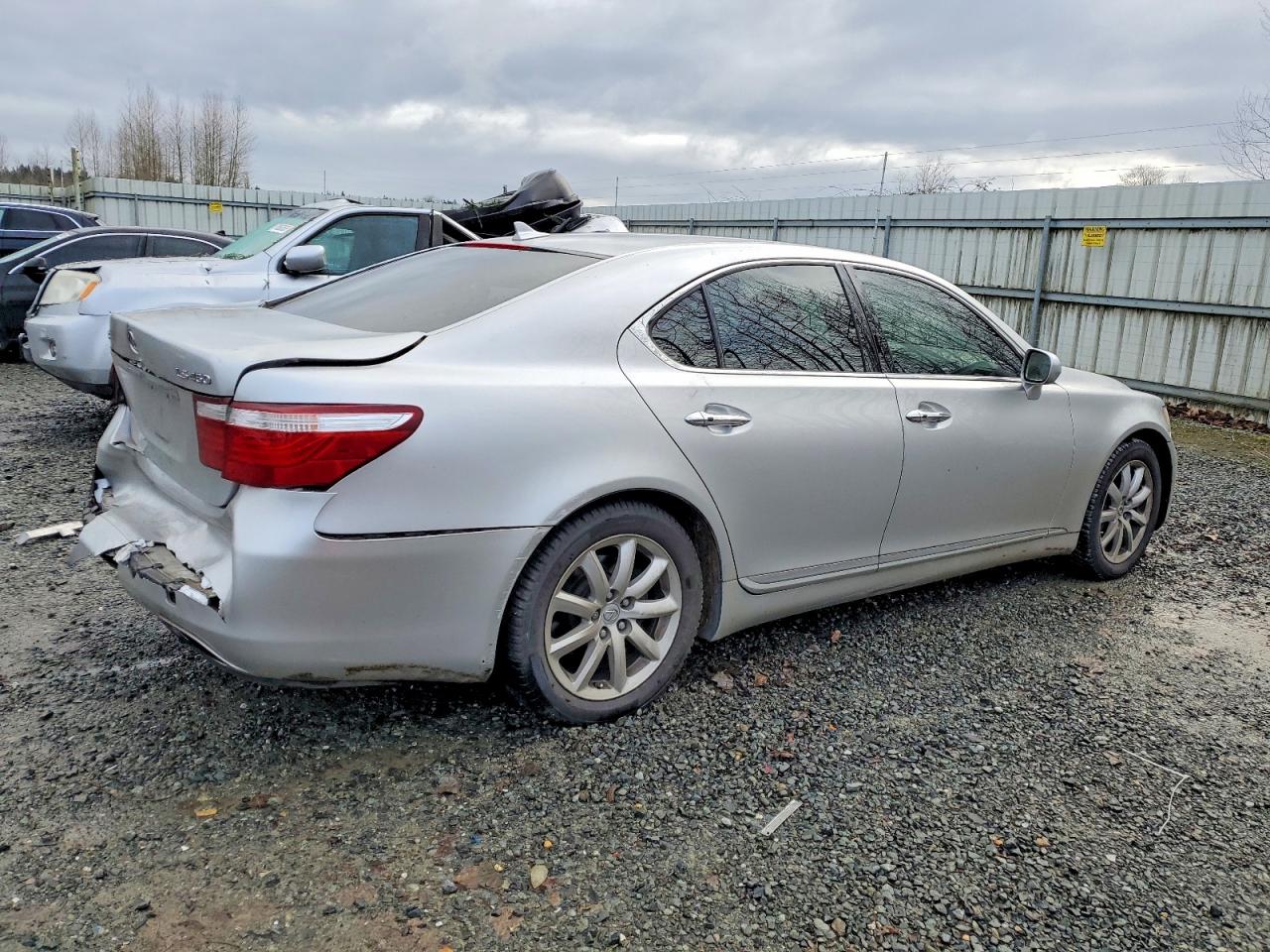 2008 LEXUS LS 460 photo 3