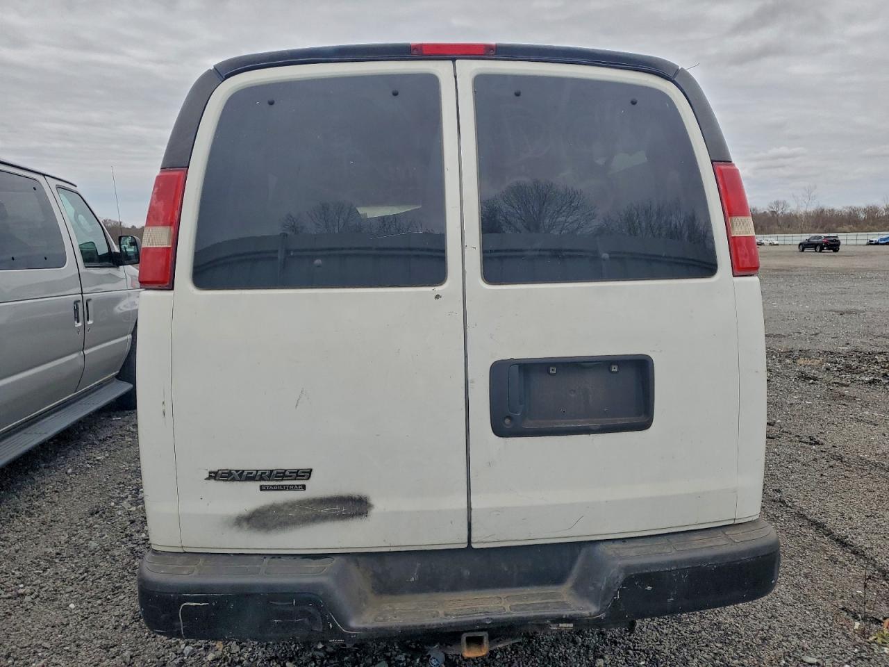 2016 CHEVROLET EXPRESS G3500 LS photo 6