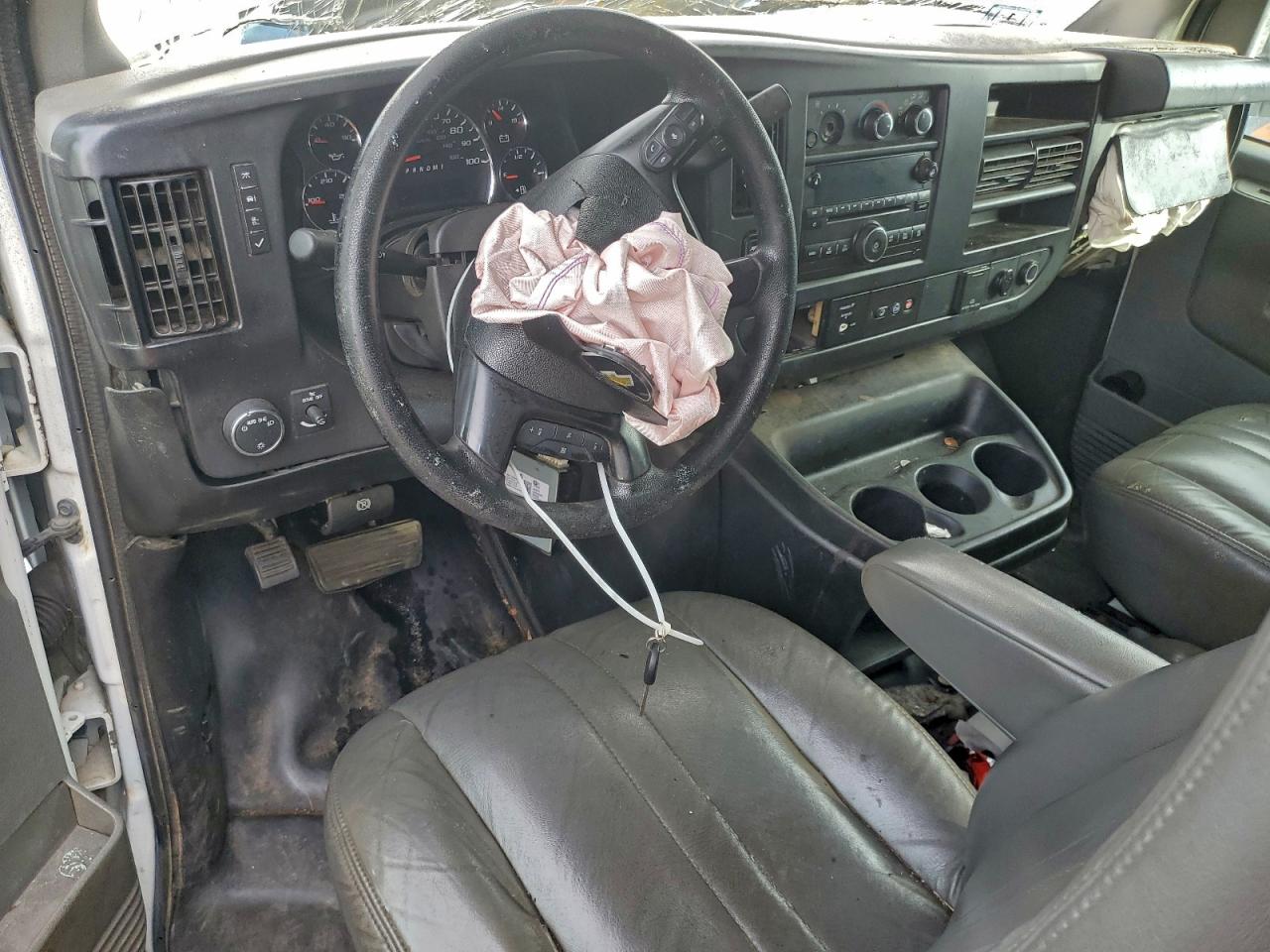 2016 CHEVROLET EXPRESS G3500 LS photo 8