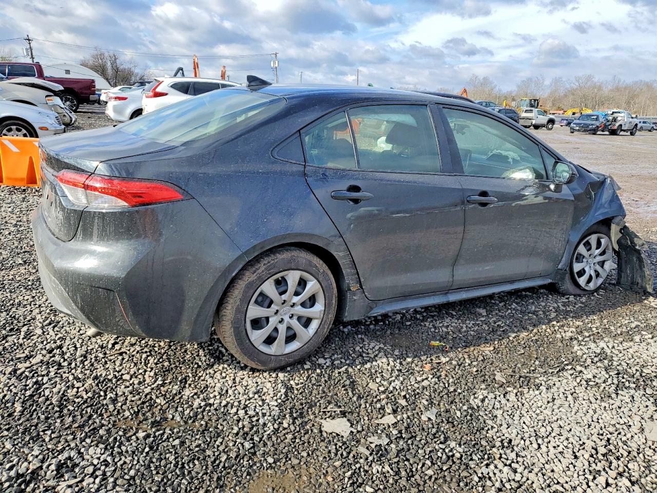 2022 TOYOTA COROLLA LE photo 5
