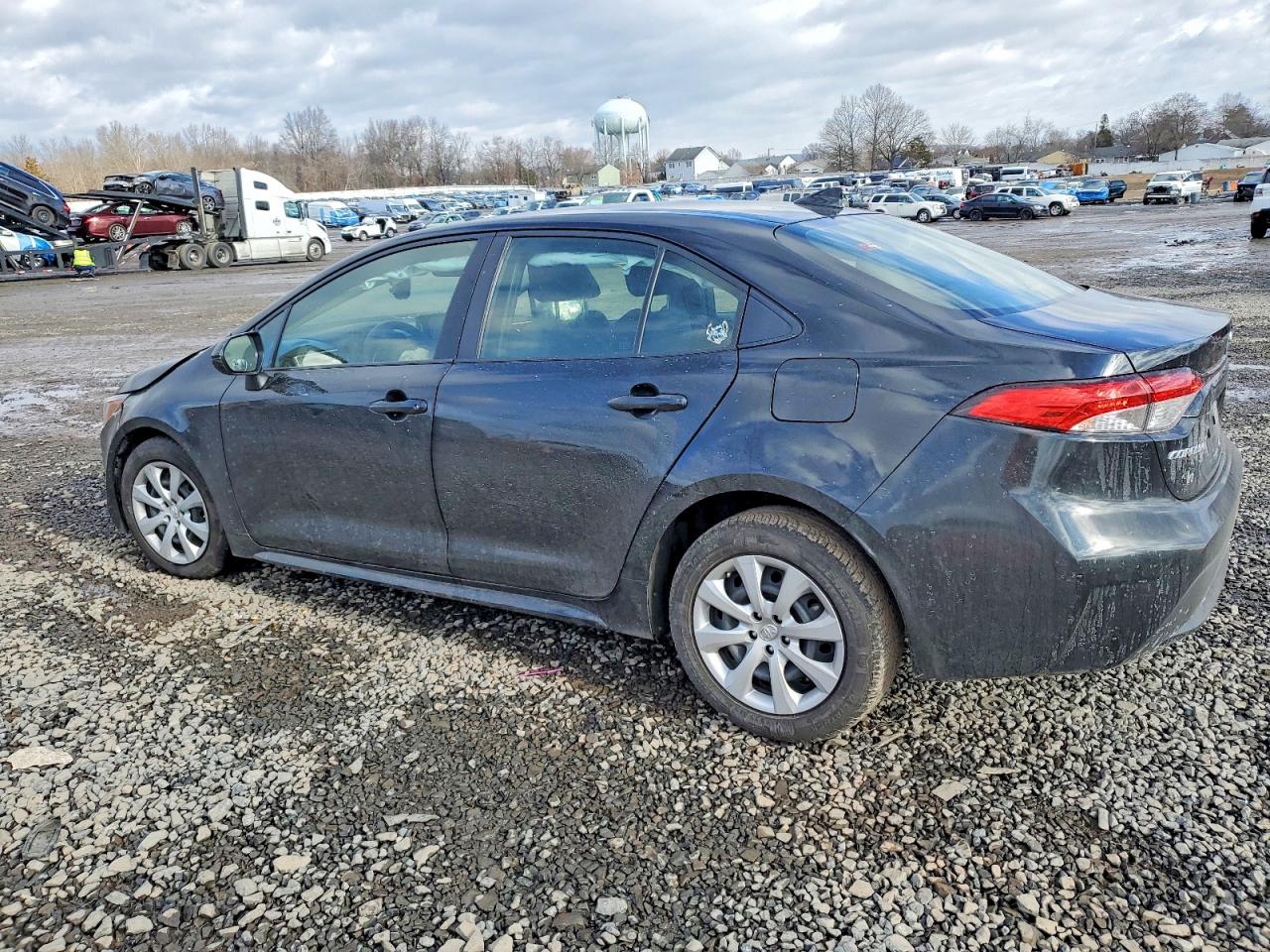 2022 TOYOTA COROLLA LE photo 3