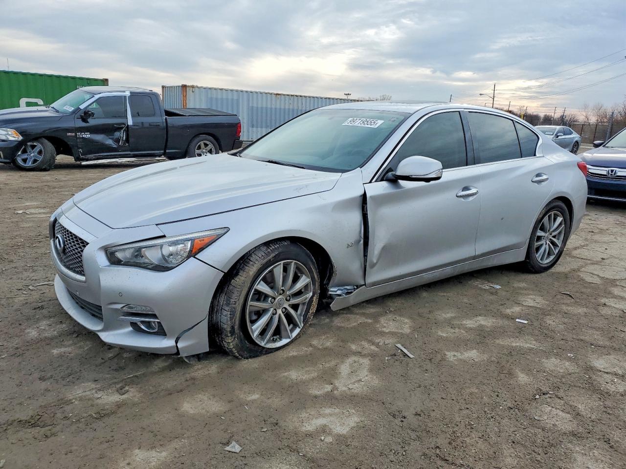 2015 INFINITI Q50