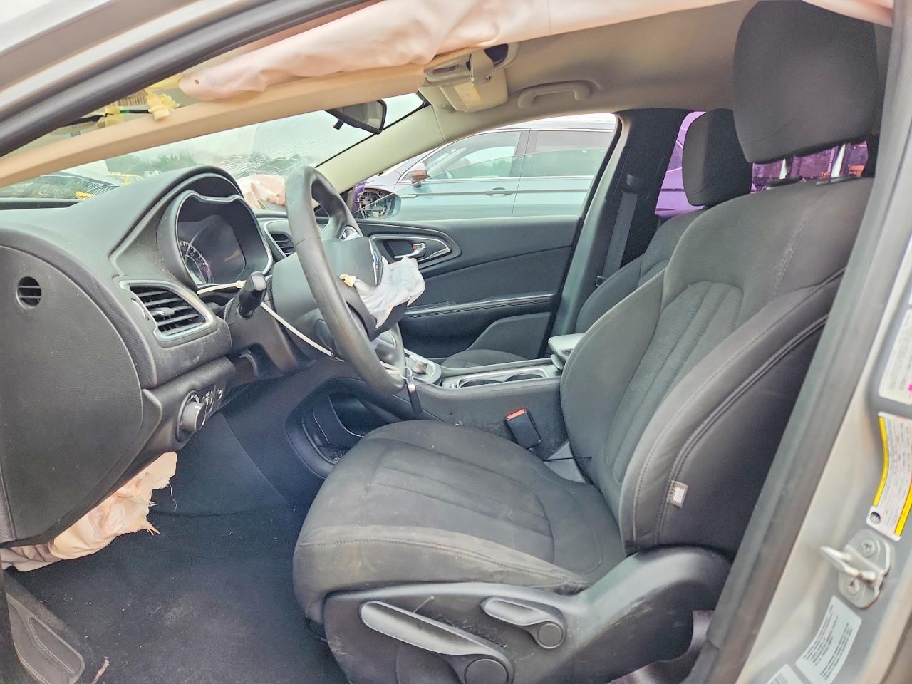 2015 CHRYSLER 200 LIMITED photo 13