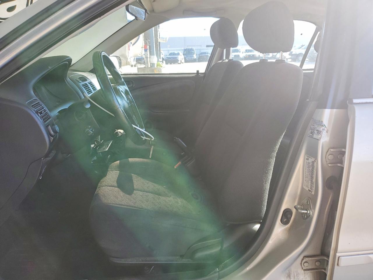 2001 TOYOTA COROLLA CE photo 7