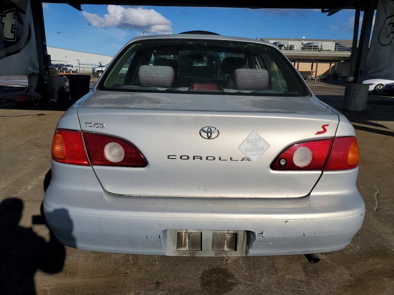2001 TOYOTA COROLLA CE photo 6
