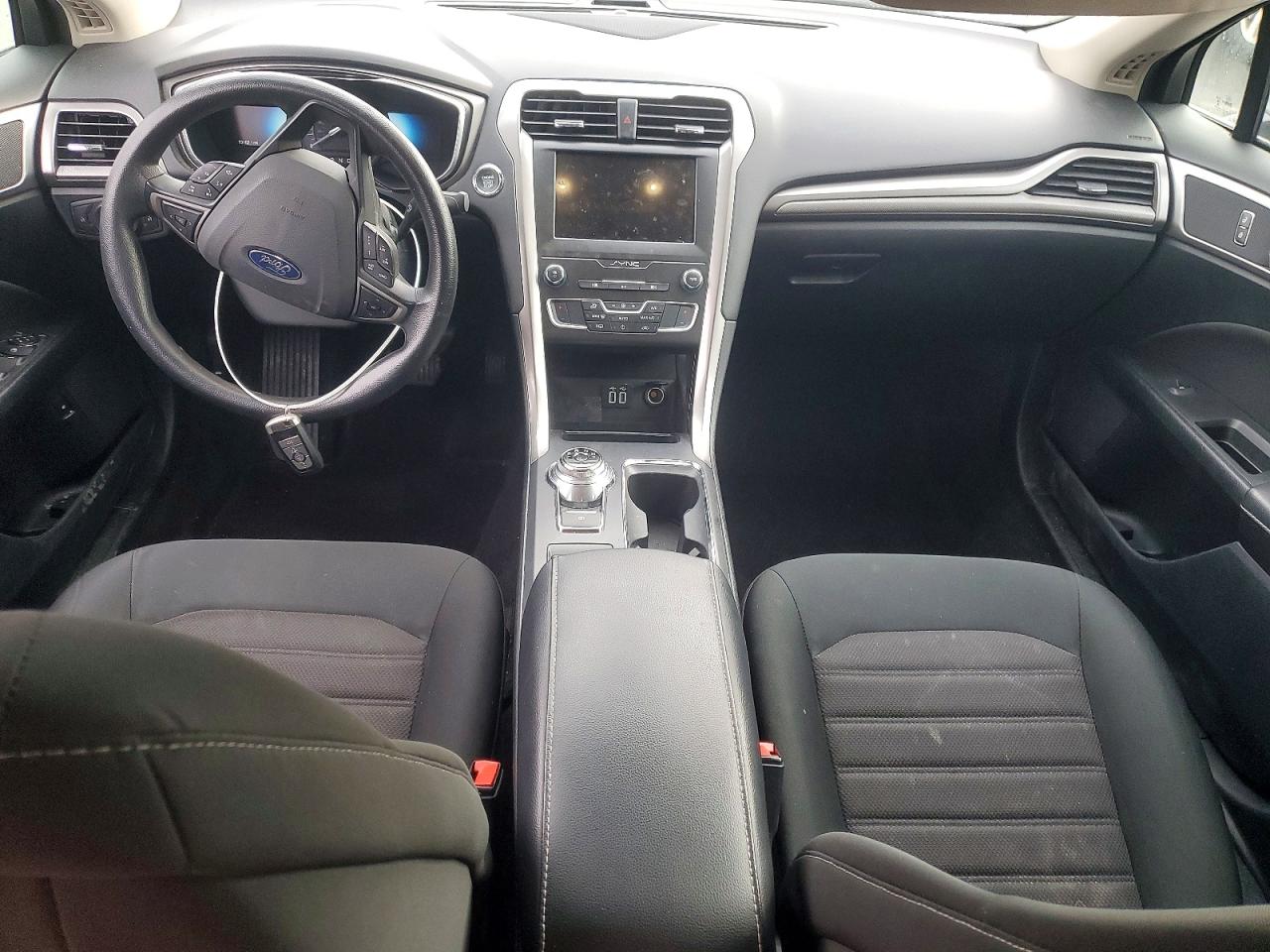 2020 FORD FUSION SE photo 8
