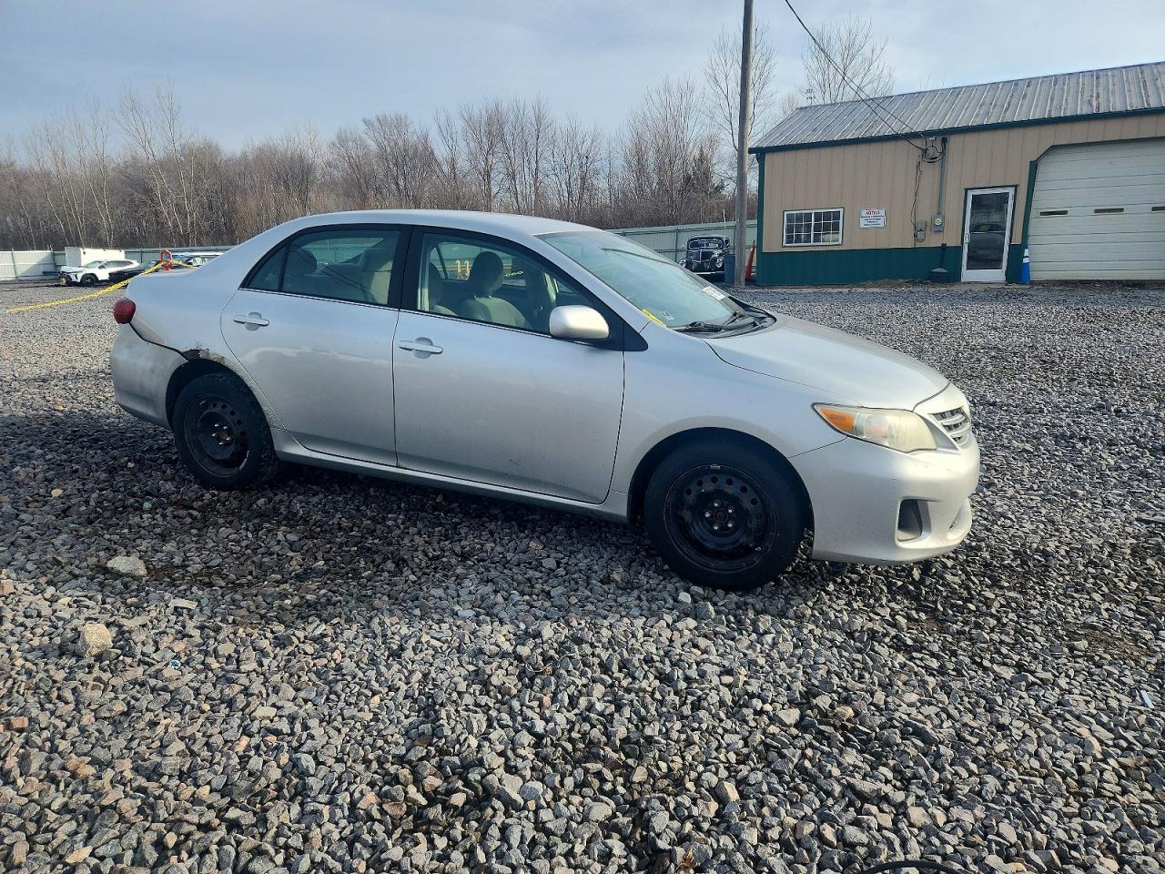 2013 TOYOTA COROLLA BASE photo 4