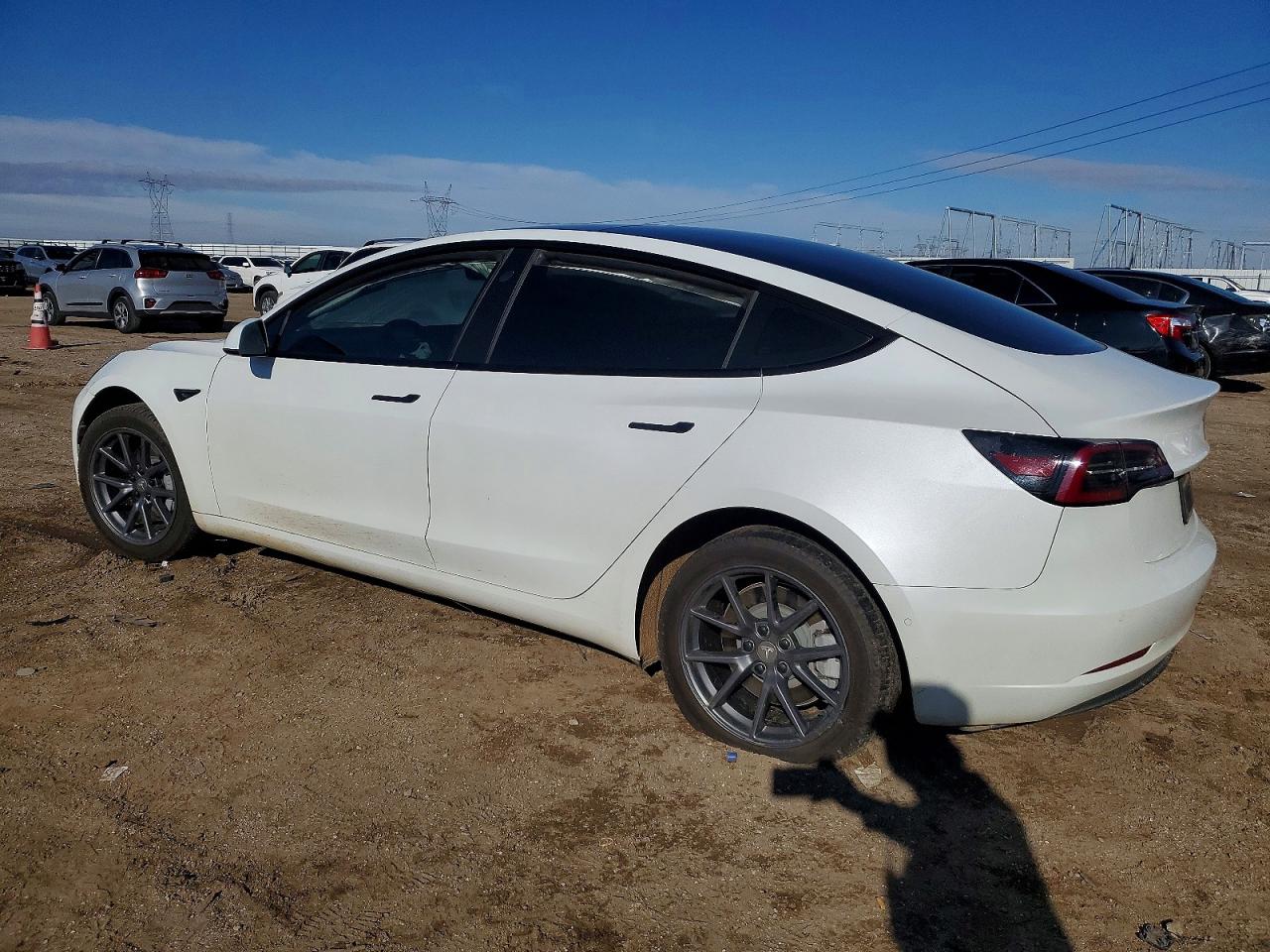 2022 TESLA MODEL 3 photo 2