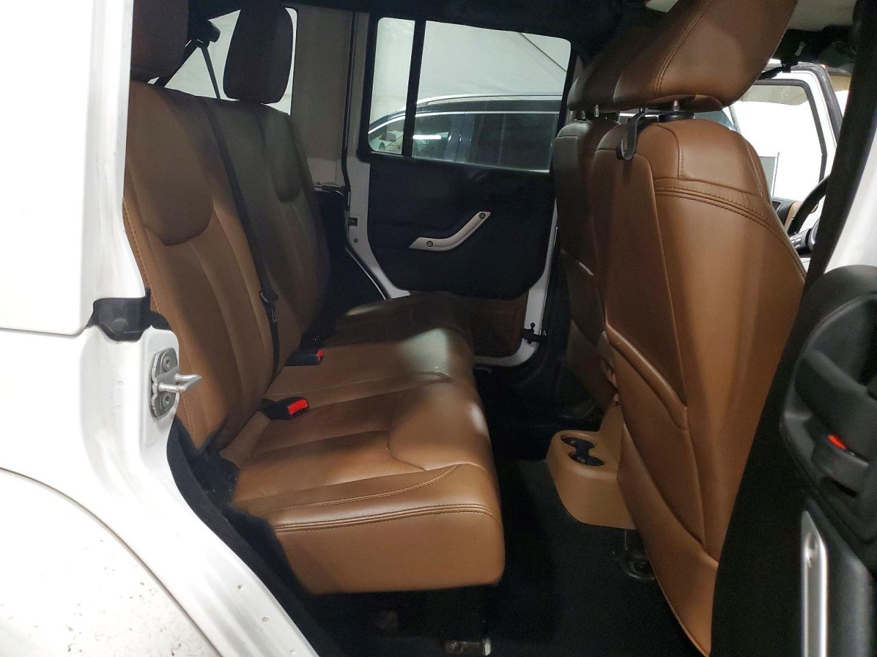 2013 JEEP WRANGLER UNLIMITED SAHARA photo 11