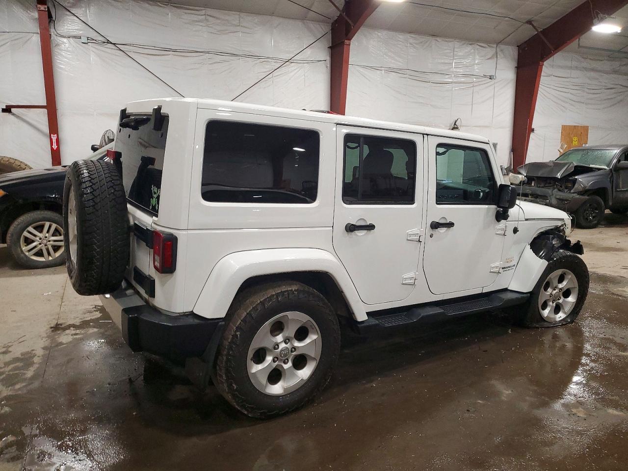 2013 JEEP WRANGLER UNLIMITED SAHARA photo 3
