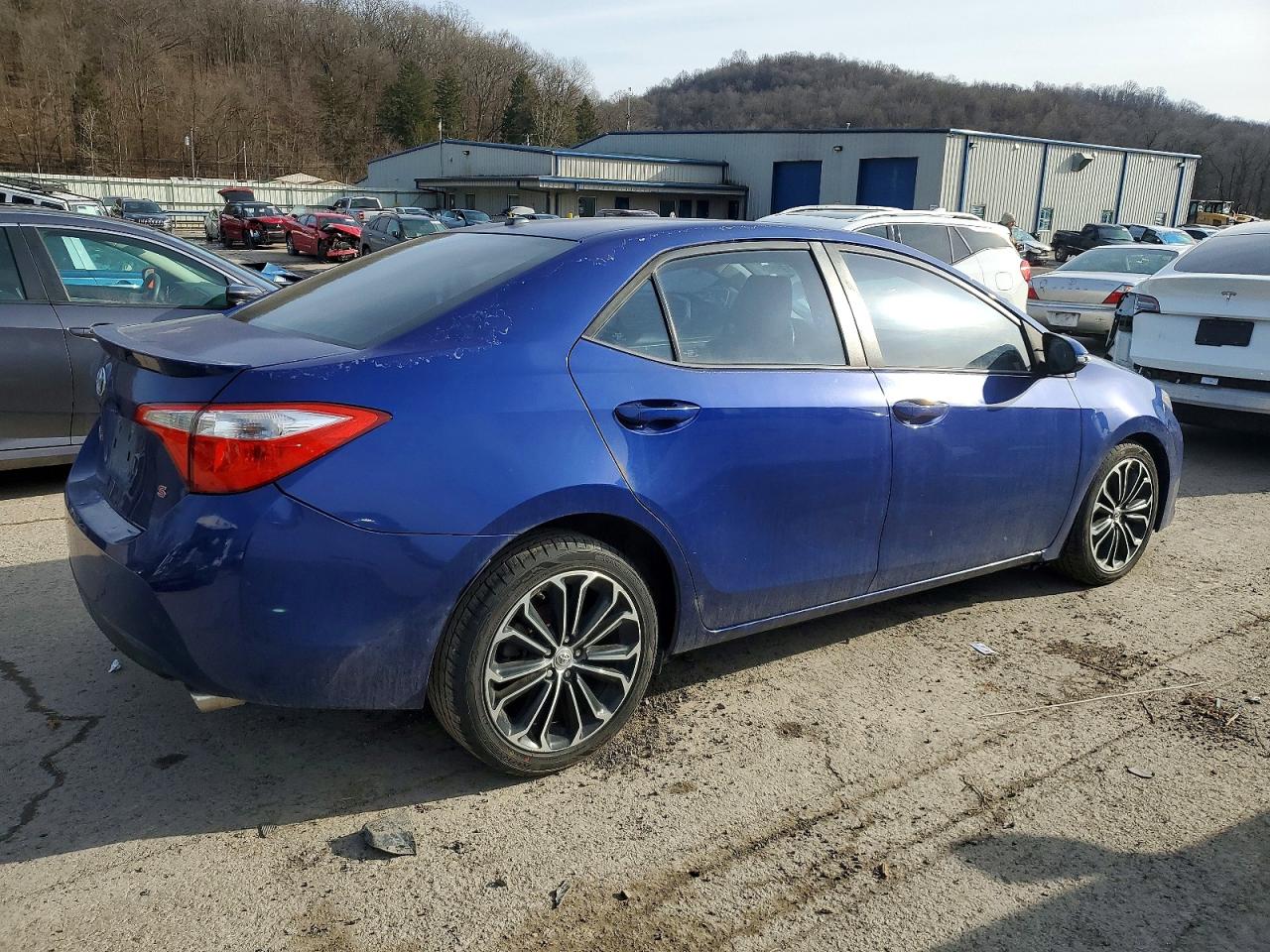 2014 TOYOTA COROLLA L photo 3