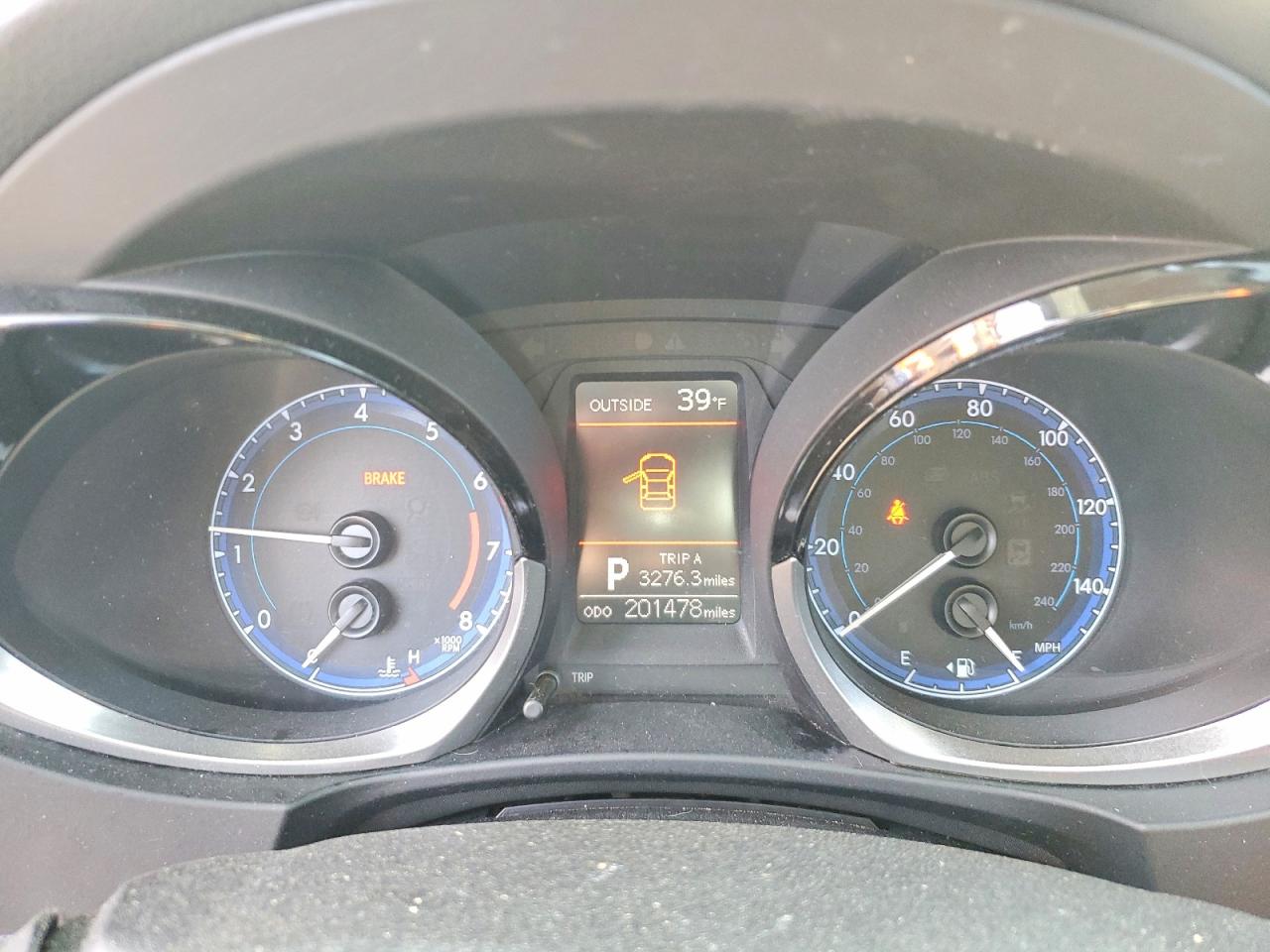 2014 TOYOTA COROLLA L photo 9