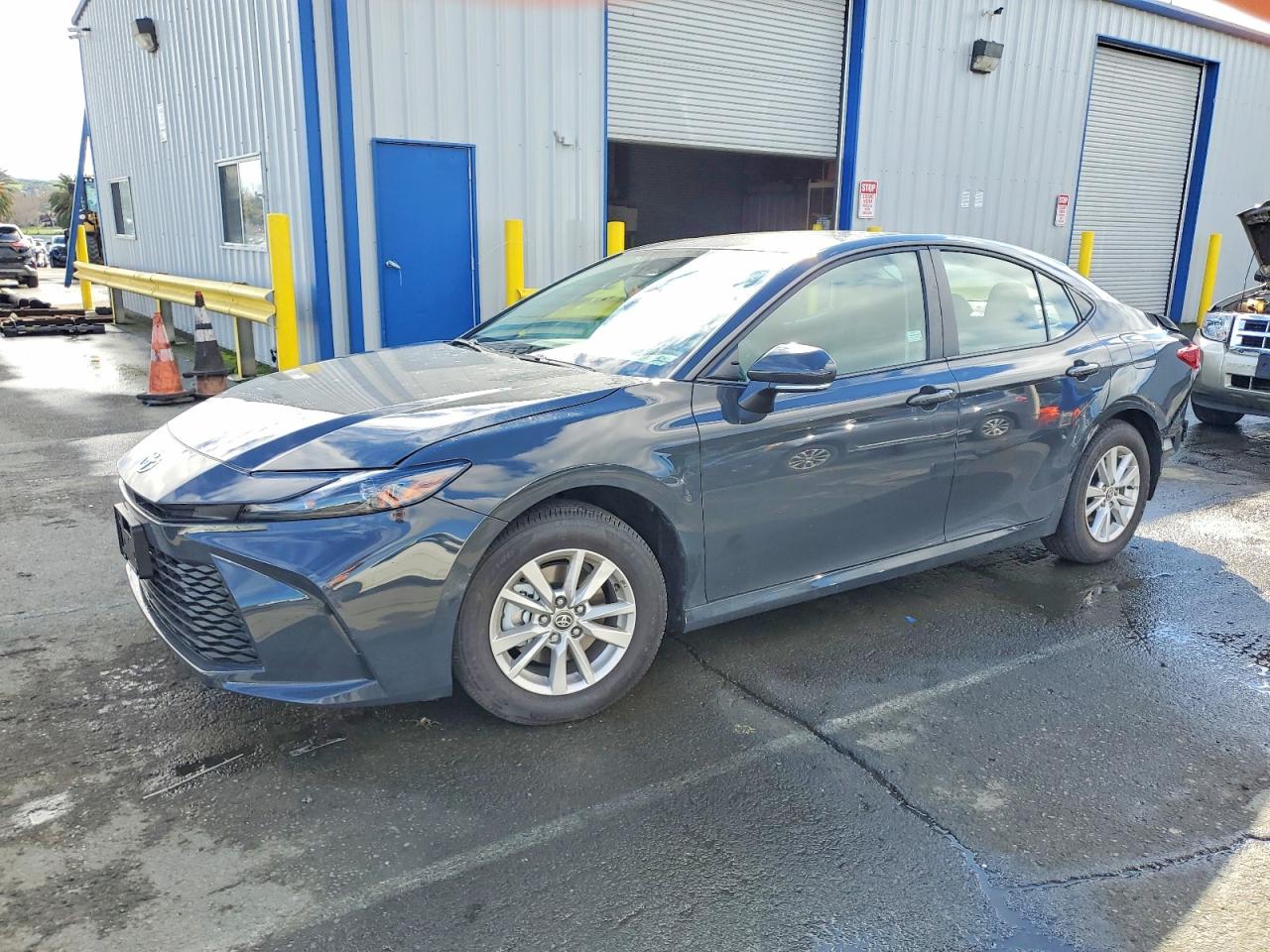 2026 TOYOTA CAMRY