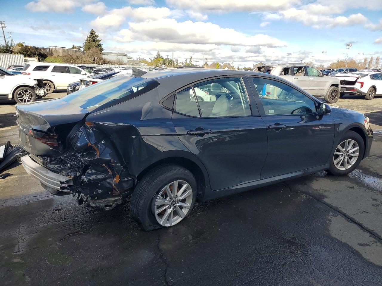 2026 TOYOTA CAMRY XSE photo 3