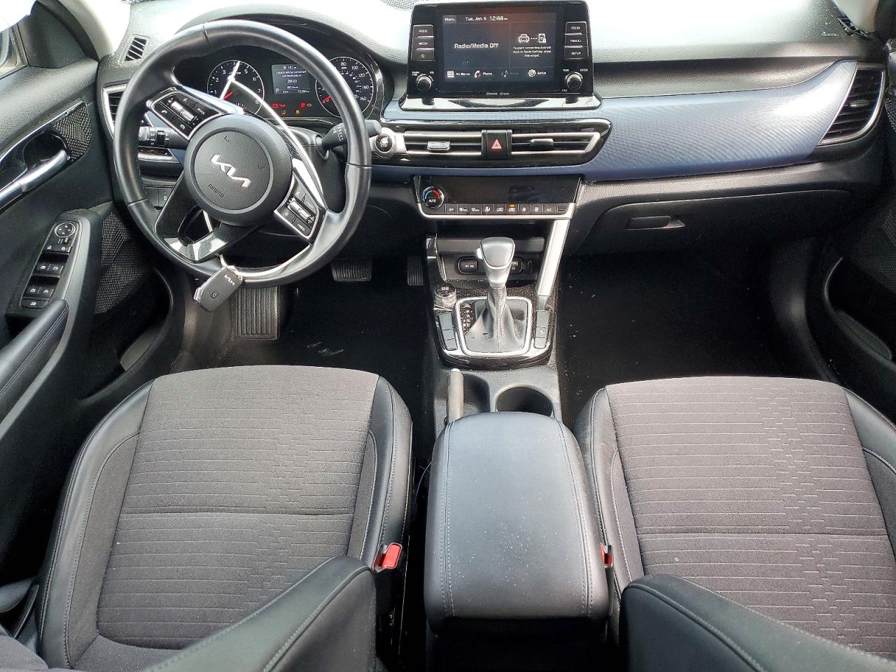 2023 KIA SELTOS S photo 8