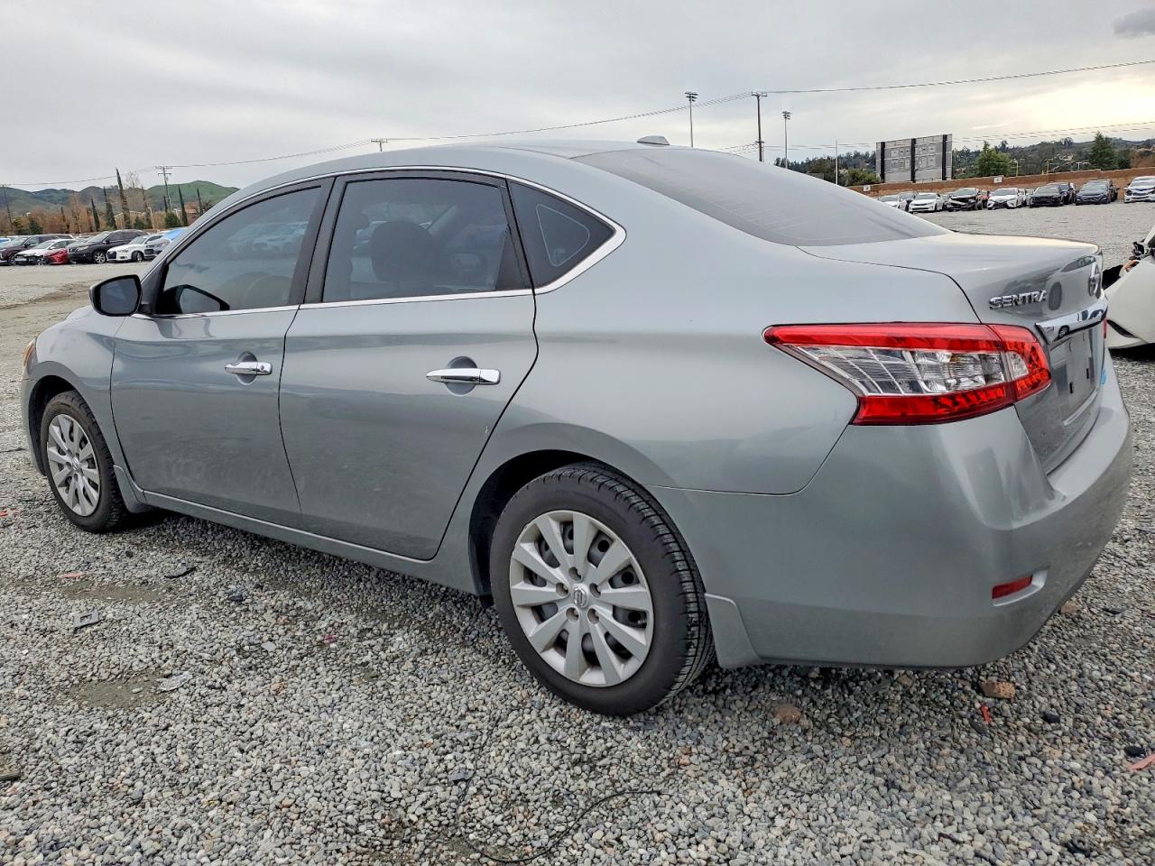 2013 NISSAN SENTRA S photo 2
