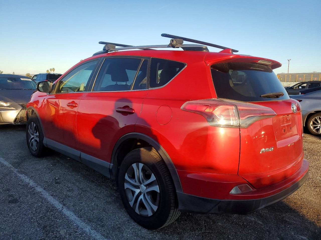 2017 TOYOTA RAV4 LE photo 2