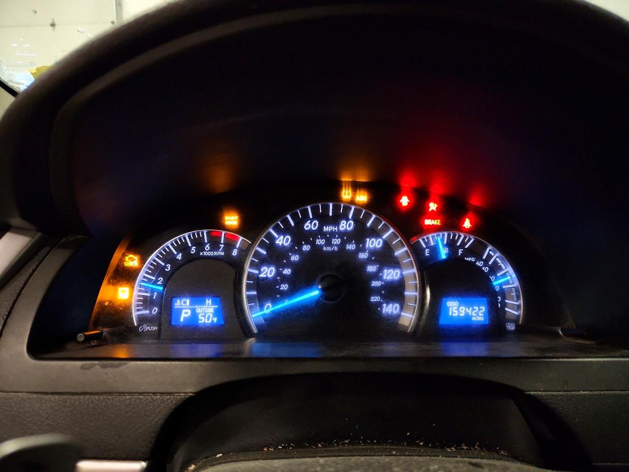 2013 TOYOTA CAMRY photo 9