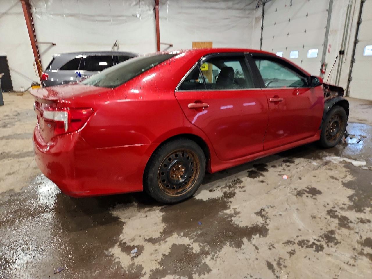 2013 TOYOTA CAMRY photo 3