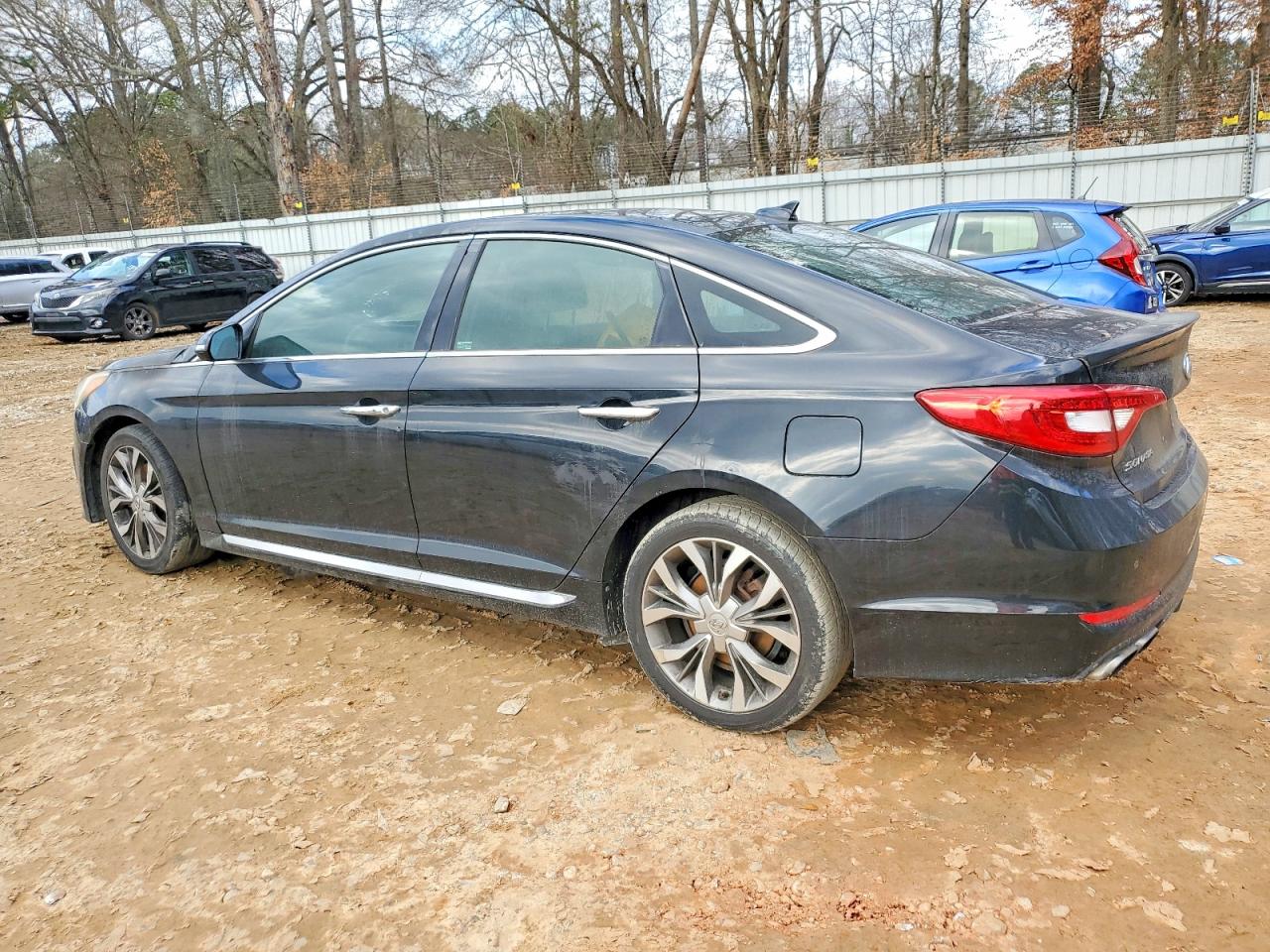2015 HYUNDAI SONATA SPORT photo 2
