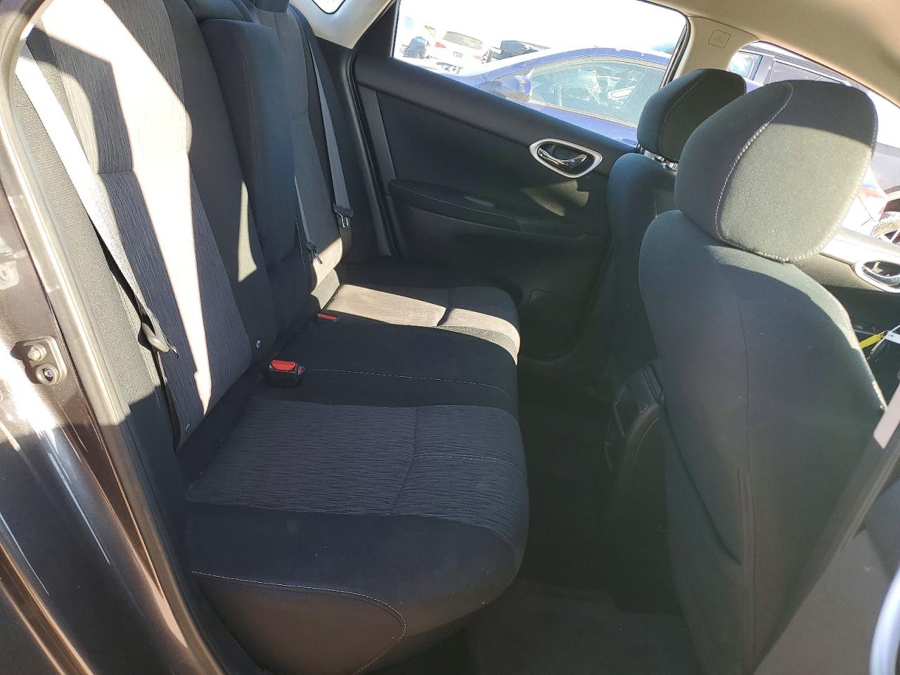 2015 NISSAN SENTRA S photo 10