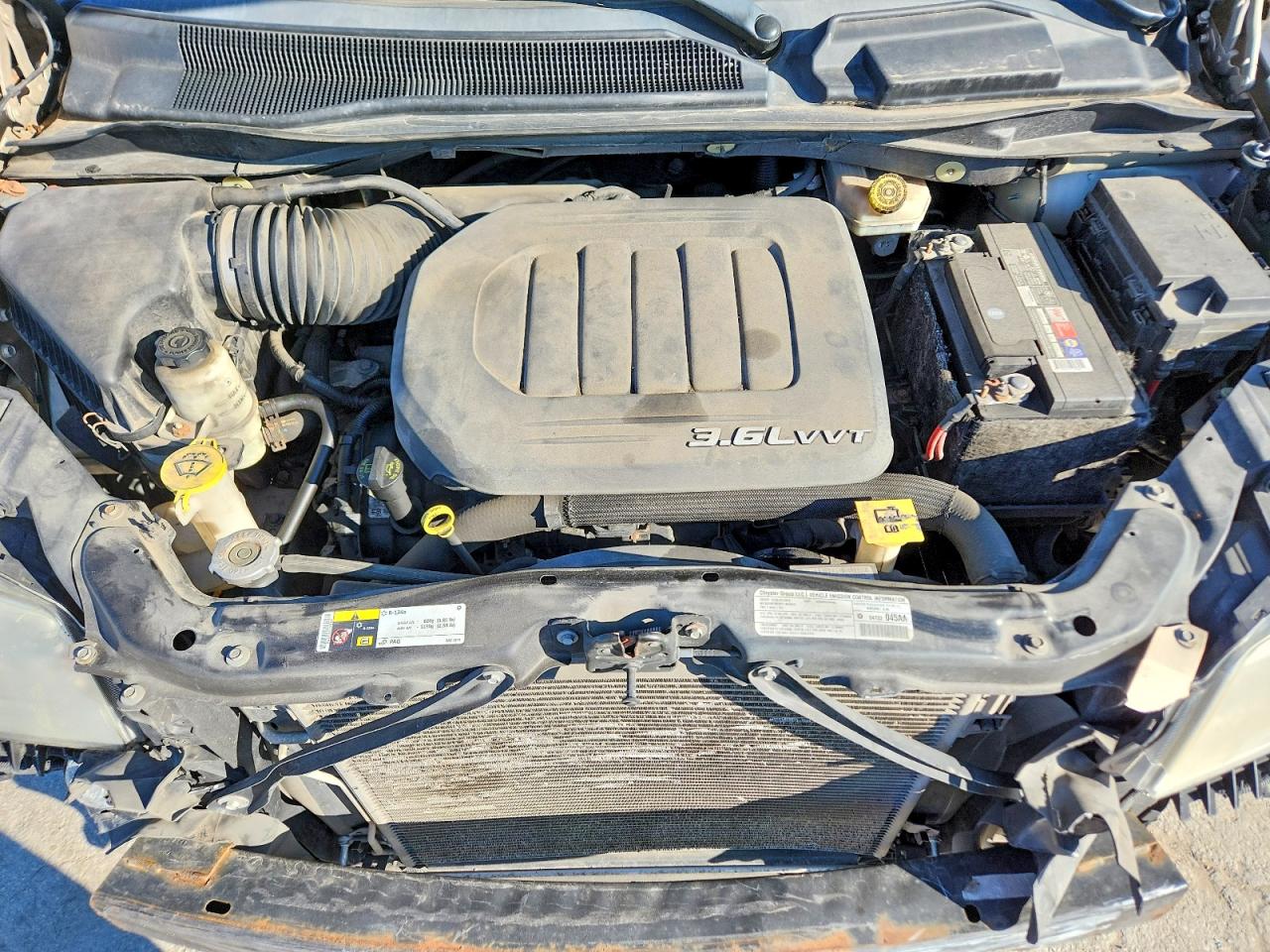 2013 CHRYSLER TOWN & COUNTRY TOURING L photo 12