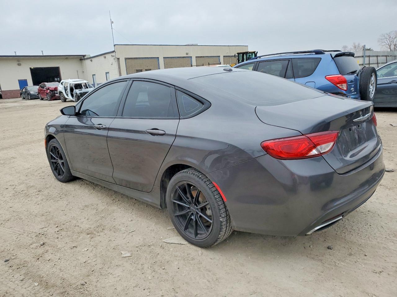 2015 CHRYSLER 200 S photo 2