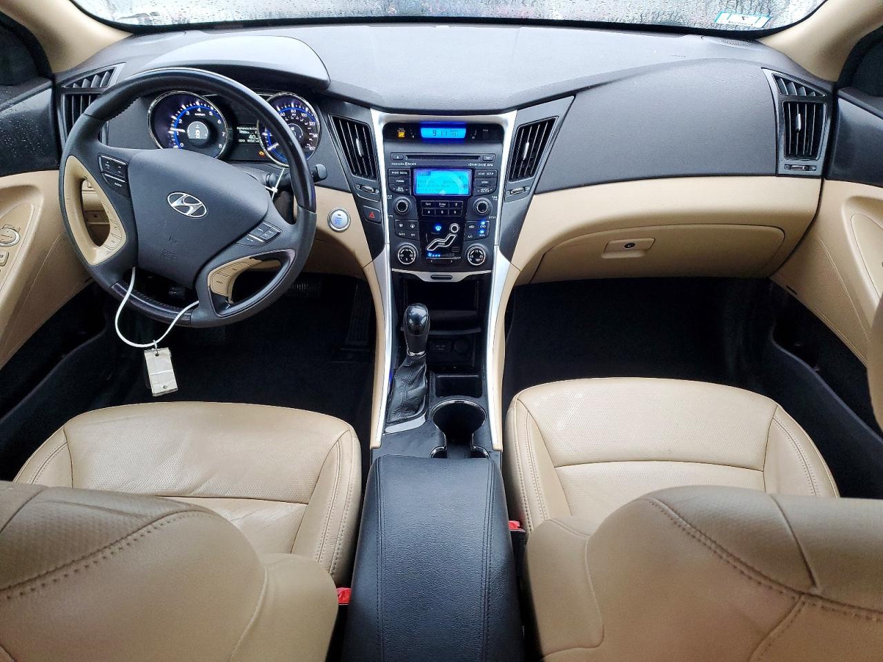 2013 HYUNDAI SONATA SE photo 8