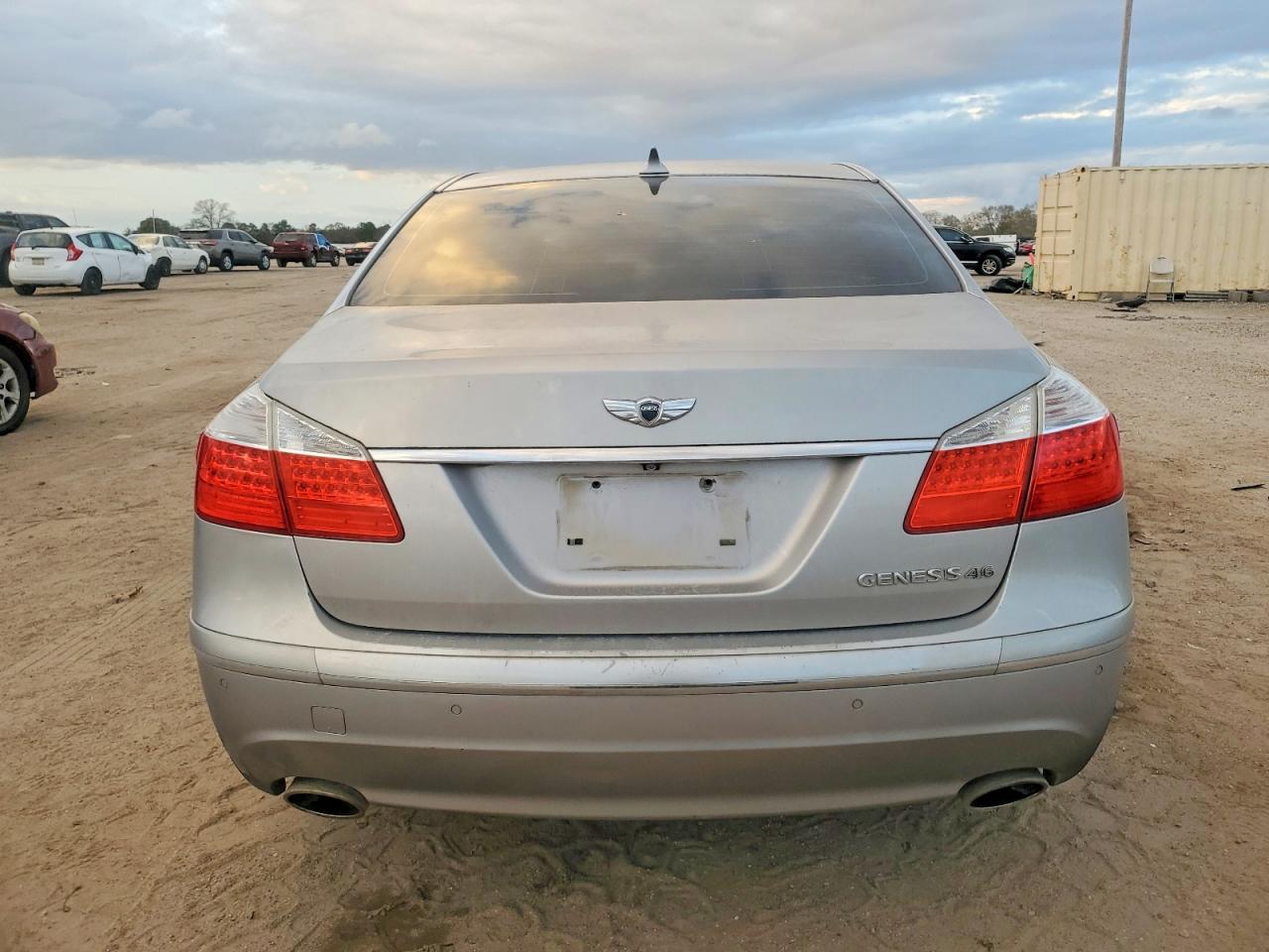 2011 HYUNDAI GENESIS 4.6L photo 6