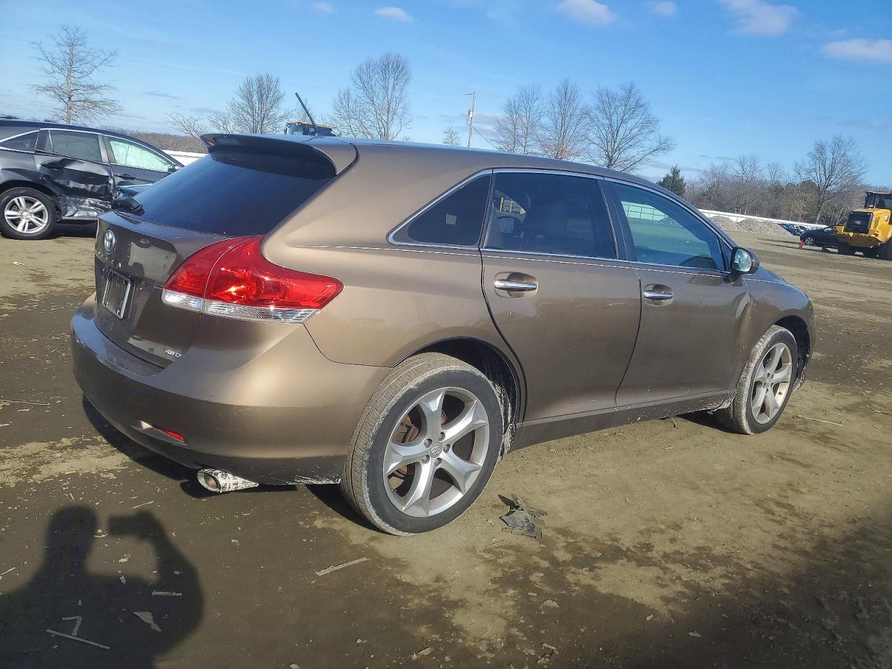 2009 TOYOTA VENZA photo 3