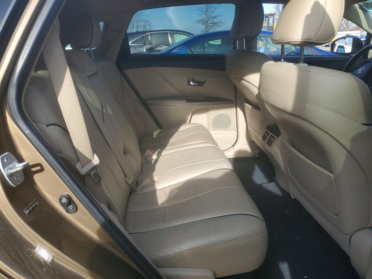 2009 TOYOTA VENZA photo 11