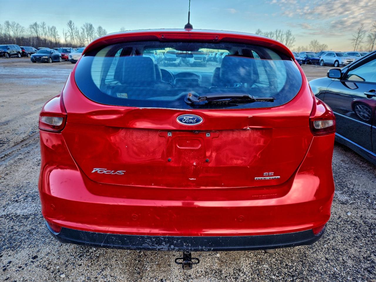 2015 FORD FOCUS SE photo 6