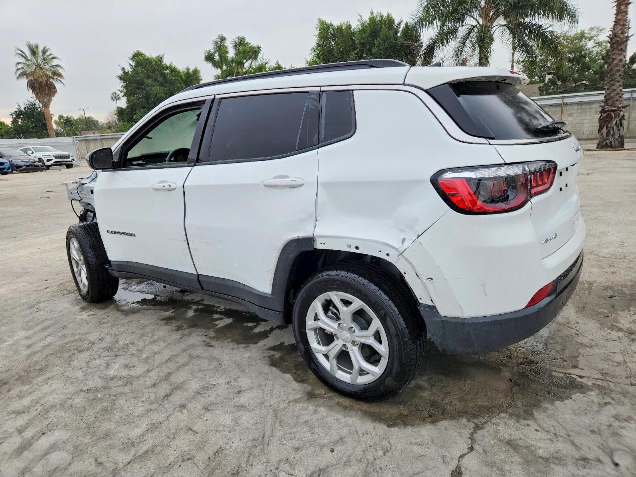 2024 JEEP COMPASS LATITUDE photo 2