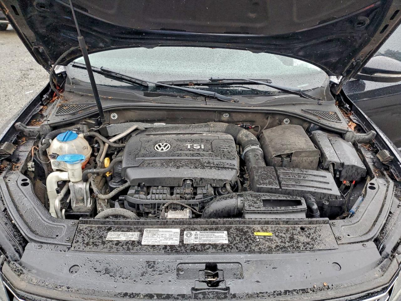 2017 VOLKSWAGEN PASSAT R-LINE photo 11