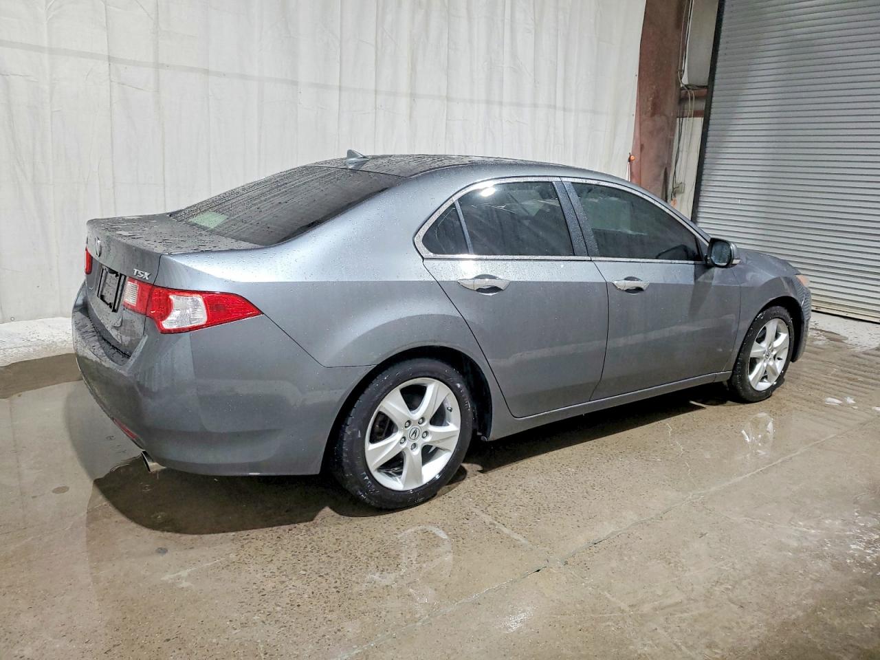 2010 ACURA TSX photo 3