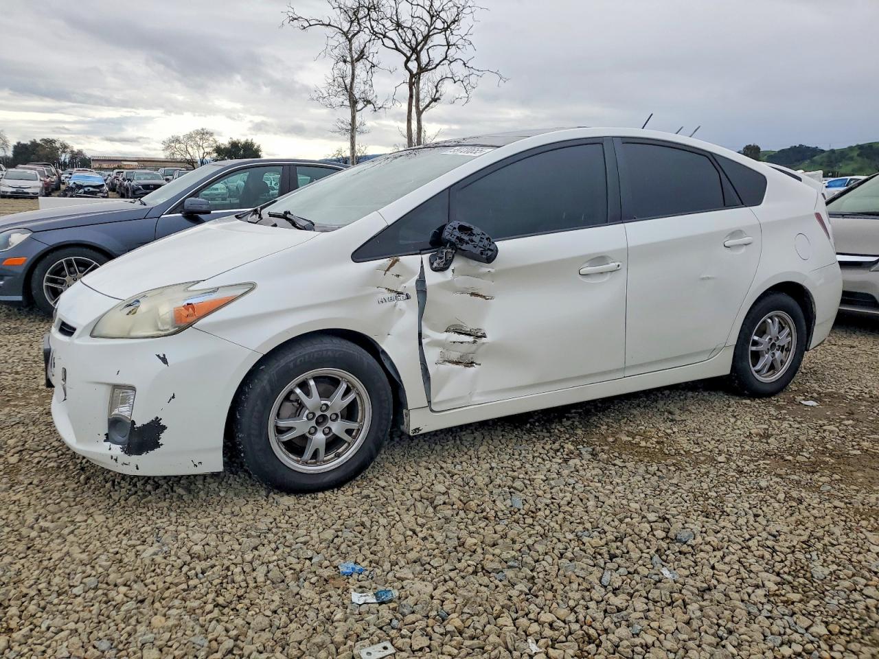 2011 TOYOTA PRIUS